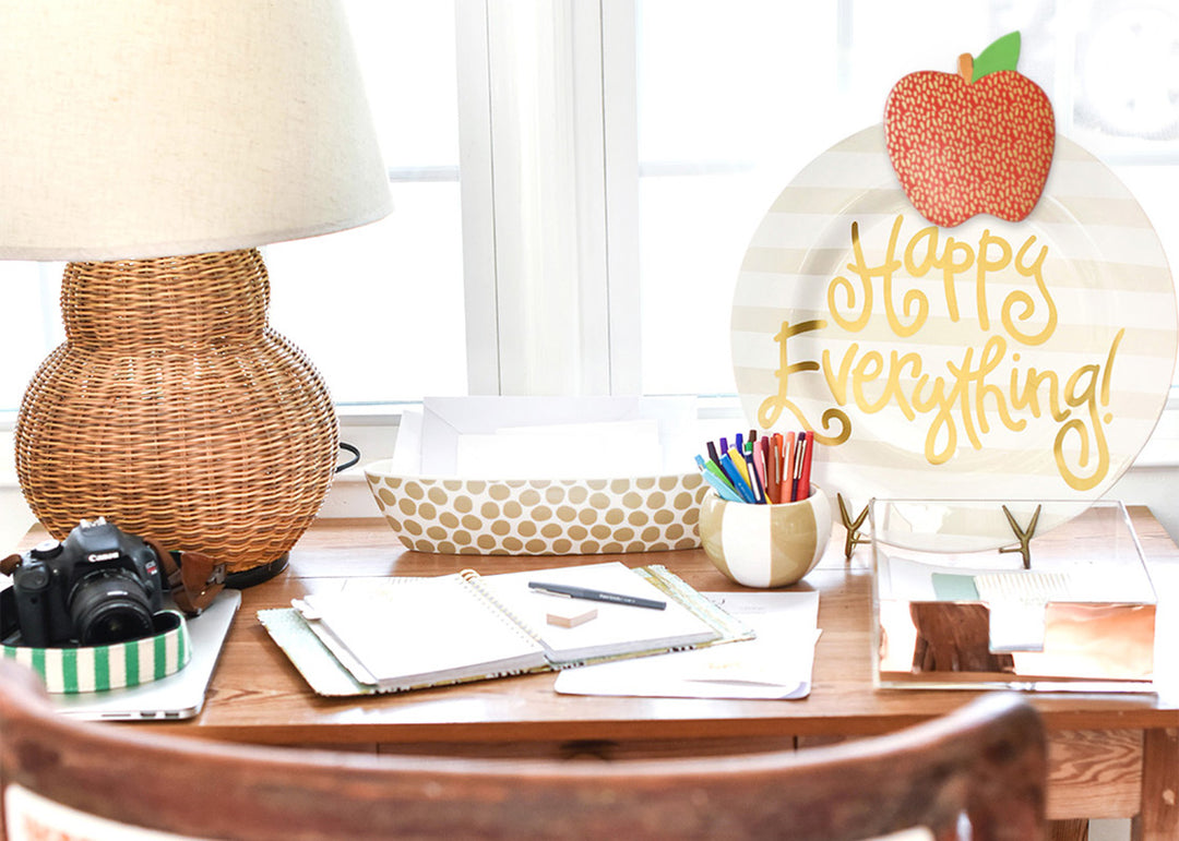 Neutral Strip Big Entertaining Round Platter with Apple Gold Big Attachment