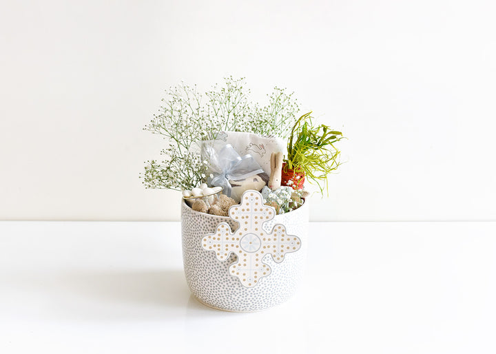 Seasonal Attachment Enhances Stone Small Dot Mini Bowl