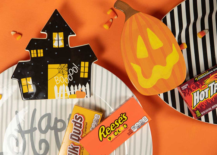 Halloween-themed Decor Including Carved Big Attachment