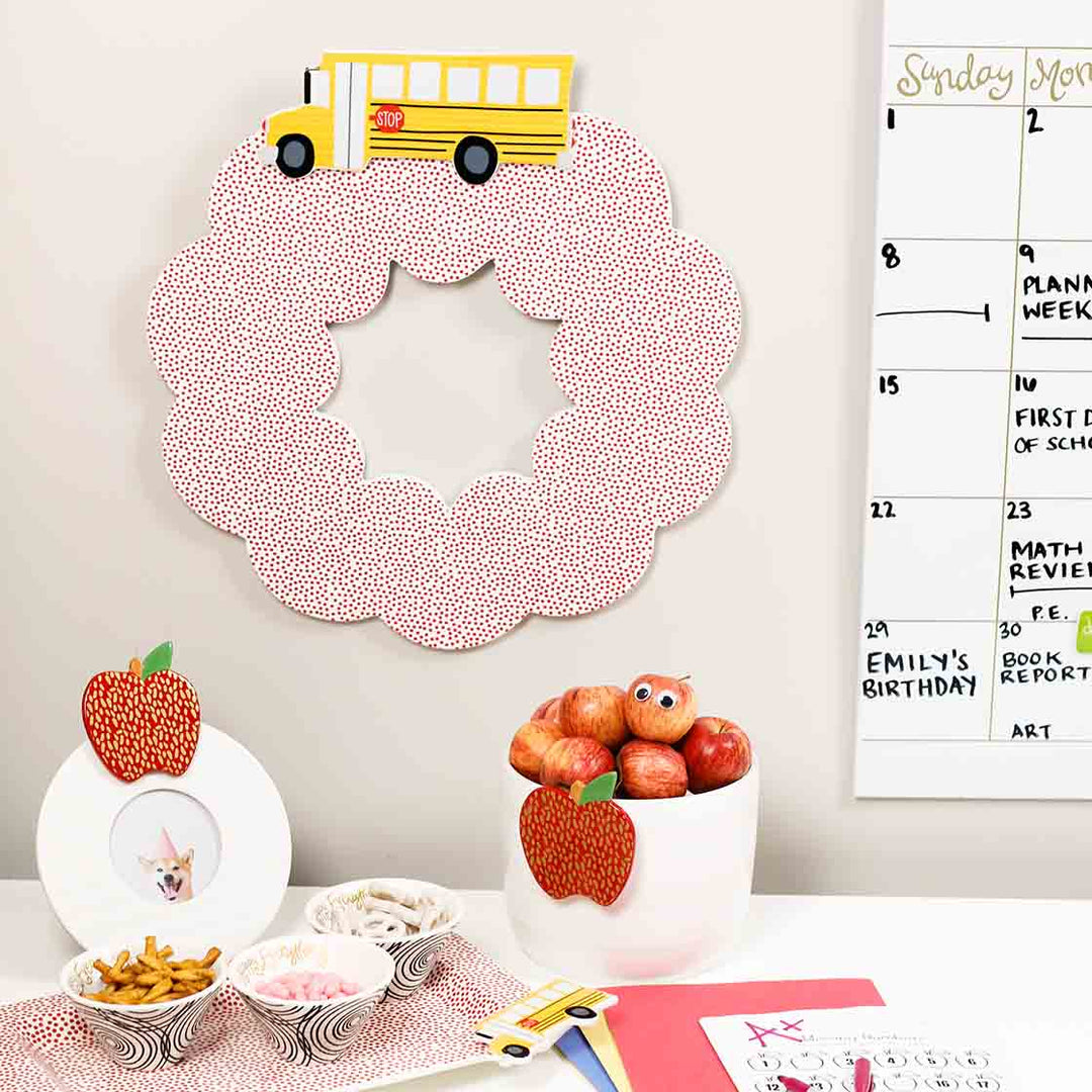 Big Bus Attachment on Big Wooden Wreath