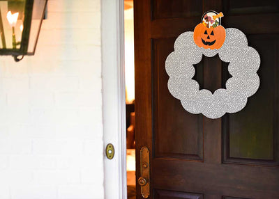 Big Wooden Wreath Welcomes Guests with Treat Bucket Big Attachment