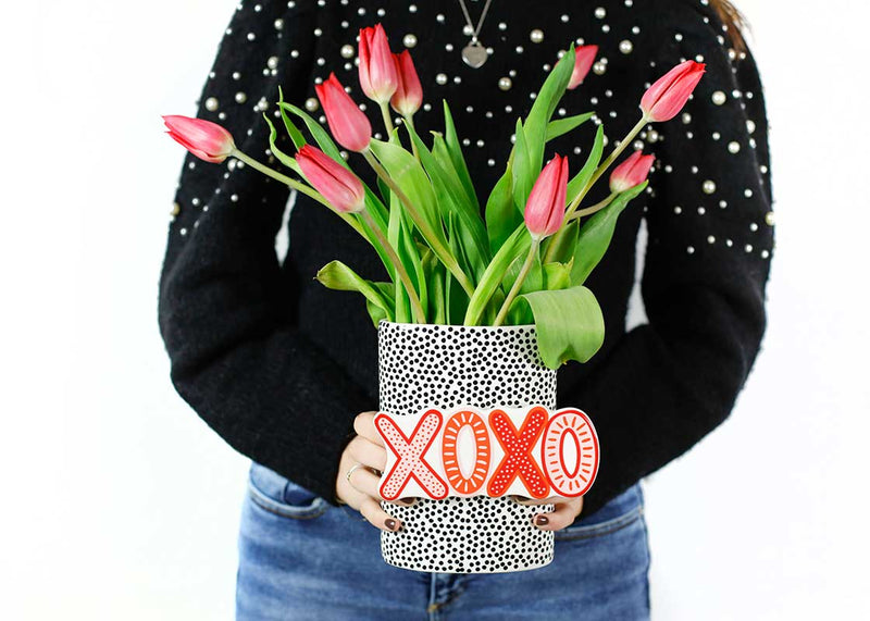 Black Small Dot Big Oval Vase with XOXO Big Attachment and Fresh Flowers