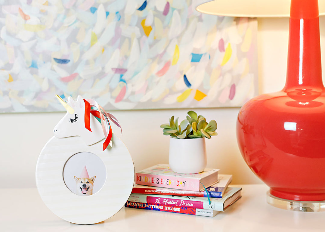 Mini Round Frame White Medium Stripe with Unicorn Attachment for Interchangable Decoration