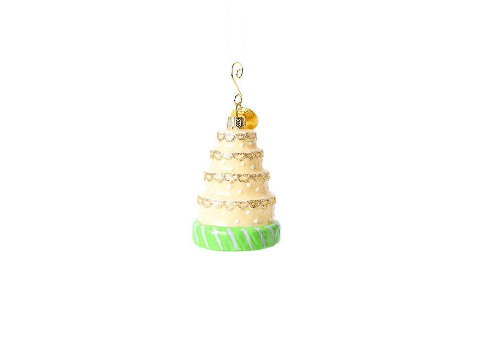 Shaped Ornament Wedding Cake Design