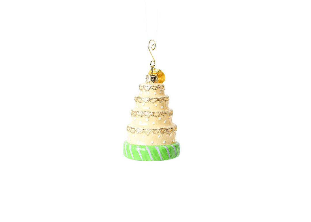 Shaped Ornament Wedding Cake Design